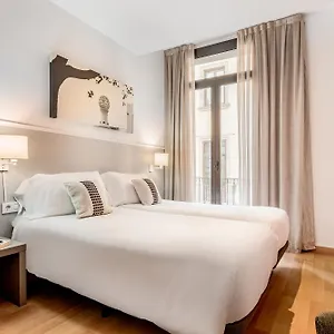 Apartment Aspasios Plaza Real